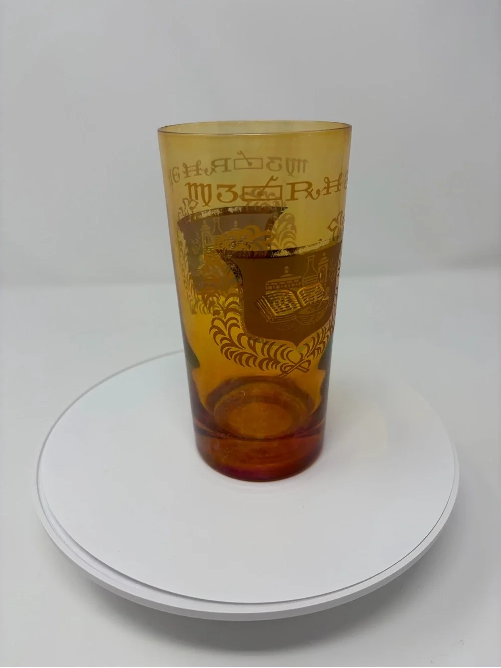 Alchemical/Apothecary Amber Tumbler with Mortar and Pestle on the Coat of Arms